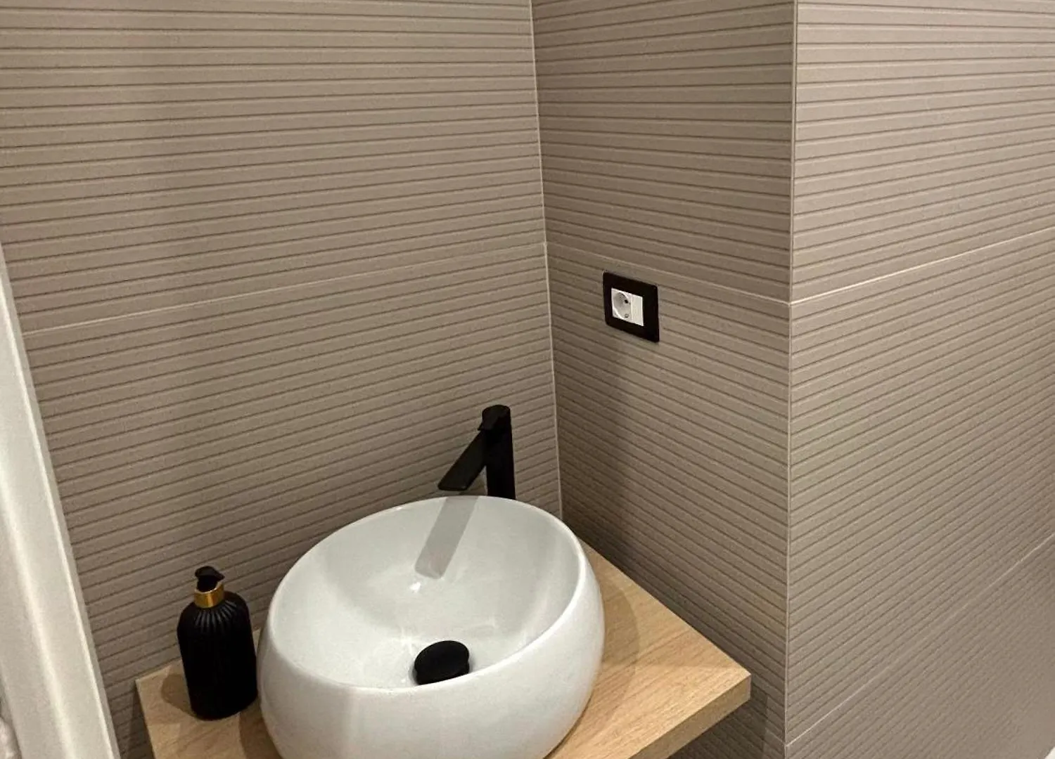 Le Suites Del Corso Catania Centro 0*,